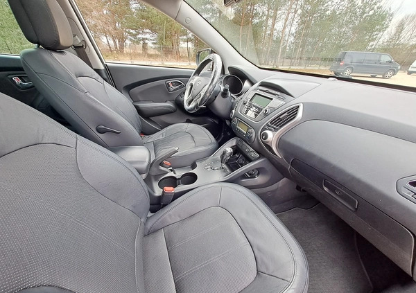 Hyundai ix35 cena 25900 przebieg: 242363, rok produkcji 2011 z Kielce małe 352